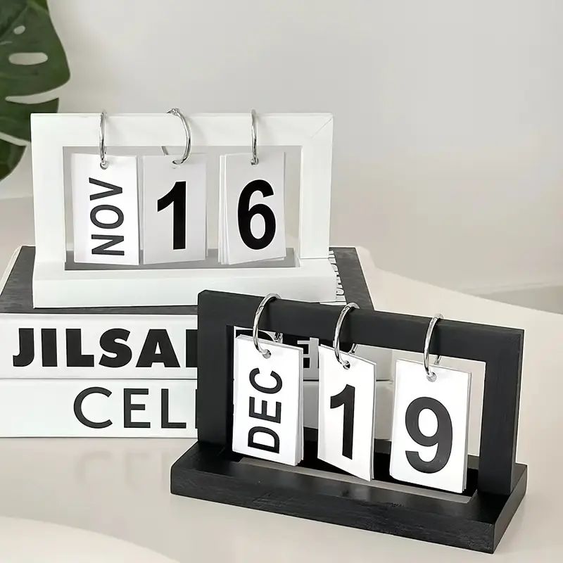 Ornamen Kalender Plastik Dekor - Desk Setup Minimalist ulasan dan harga